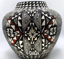 Native American Pottery Acoma Handmade Stunning Work Beautiful Large Vase