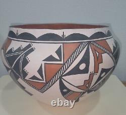 Native American Pottery Acoma New Mexico, Large Pot