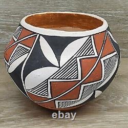 Native American Pottery Acoma Pueblo Polychrome Hand Coiled Jar