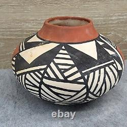 Native American Pottery Acoma Pueblo Polychrome Jar With initials