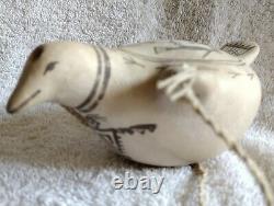 Native American Pottery Bird Effigy Signed Kanteena, Laguna New Mexico