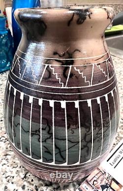 Native American Pottery Horsehair Vase Navajo Indian Handmade by L Whitegoat