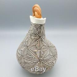 Native American Pottery Juana Leno Acoma Wedding Vase Fine Line Geometric Star