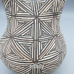 Native American Pottery Juana Leno Acoma Wedding Vase Fine Line Geometric Star