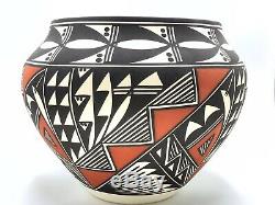 Native American Pottery Large Acoma Handmade Stunning Work Signed Beautiful