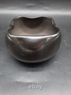 Native American Pottery Santa Clara Blackware Large Pot Sandy Naranjo 7 wide
