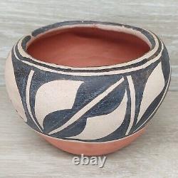 Native American Pottery Zia Pueblo Polychrome Jar Bird Motif