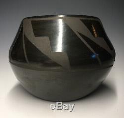 Native American San Ildefonso 20th Century Black-on-Black Ware Pottery Unsigned