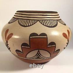 Native American Zia Pueblo Pottery Jar Signed Maxine Medina 6 1/2w Traditional