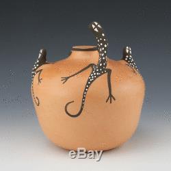 Native American Zuni Pottery Jar With Lizards By Agnes Peynetsa