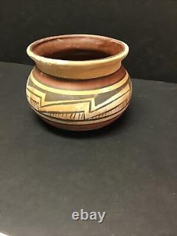 Native american pottery bowl 4 Deep 5.25 Wide Beautiful Peace Pre 1960s
