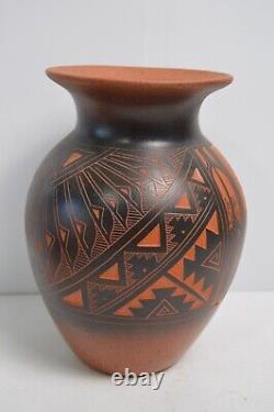 Navajo Flying Eagle Pottery Vase Native American Tom Harrison 8/15 Art Etched