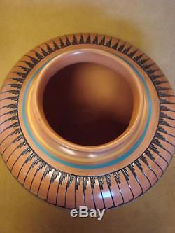 Navajo Indian Pottery Hand Etched Pot! Native American