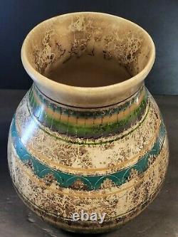 Navajo Native American Horse Hair Larger Size Etched Vase Signed