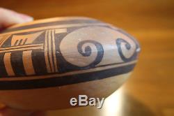 Nellie Nampeyo Hopi Bowl or Pot Native American Indian Signed 2.5 x 5.5