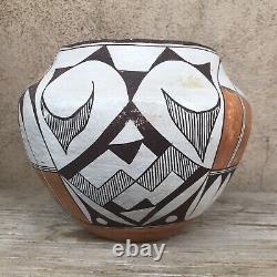 Old Acoma Pueblo Native American pottery olla