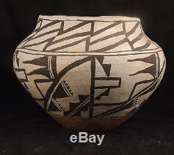 Old Acoma olla pot, native american