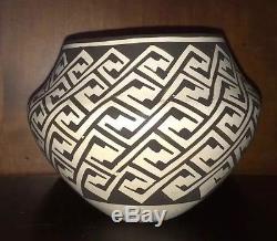 Older Acoma Pueblo Indian Pottery Jar By Rose Chino Garcia
