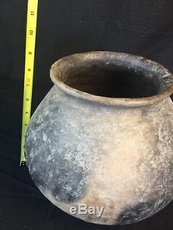 Outstanding Antique Native American Cooking Pot 19th Century Pottery