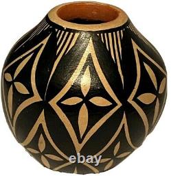 P M Tosa Jemez Native American Vintage Painted Clay Pot