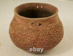 Pre-historic Native American Anasazi Hand Coiled & Decorated Pot