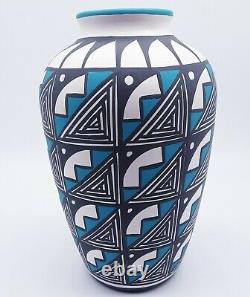Pueblo Native American Pottery Acoma NM Handmade Vase signed E. Sarraeino