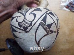 RARE HISTORIC Native American Wedding Vase Acoma new Mexico 8 TALL BIRD DESIGN