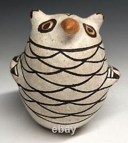 RARE Marie Z. Chino Owl Acoma Native American Pottery Figurine Pueblo Art