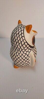 RARE Signed Eva Histia Native American Art Pottery Owl Figurine ACOMA PUEBLO 6