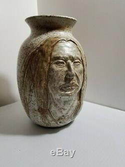 Rare Beautiful Native American Vase Portrait Sculpture By Gus Gikas! Signed 1976