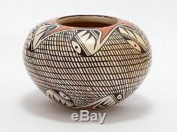 Rare Design Hopi Helen Naha (aka Feather Woman) Bowl