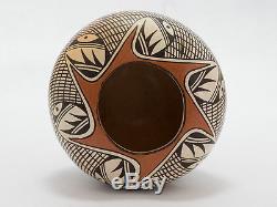 Rare Design Hopi Helen Naha (aka Feather Woman) Bowl