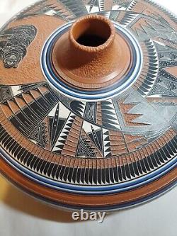 Roger Nelson Large Native American Navajo Pottery Jar Seed Pot Bear 9.5x4.5