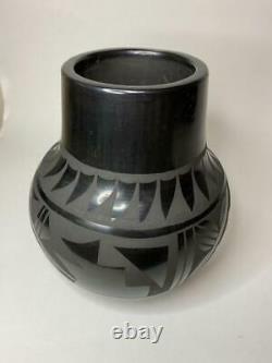 SANTA CLARA PUEBLO Pottery Vase Nicolasa Naranjo Native American Southwest Black