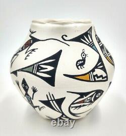 Signed P. Iule Native American Acoma New Mexico Vase Fish Insect Quail Lizard
