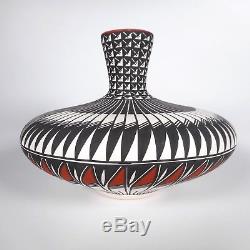 Signed RE Native American Eyedazzler Acoma Pueblo Vase Jar Art Pottery Art Deco