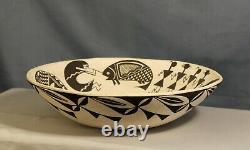 Southwest Native American Acoma Pueblo Pottery Bowl signed by Grace Chino