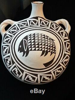 Southwest Native American Acoma Pueblo Pottery Large Jug Signed Marie Z. Chino
