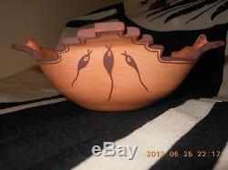 Southwest ZUNI INDIAN CLAY POTTERY Corn Bowl with Frogs SIGNED Agnes Peynetsa