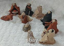 Southwestern Storyteller Clay Nativity Scene Jo Venia Native American 1989