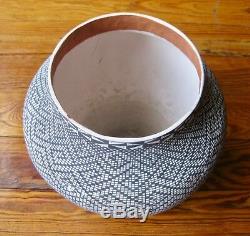 Superb Large Acoma Nm Pueblo Native American Pottery Melissa Antonio Pot/bowl