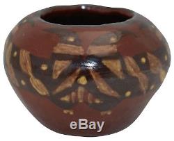 University Of North Dakota Pottery Bentonite Native American Bird Vase (Deziel)