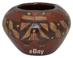 University Of North Dakota Pottery Bentonite Native American Bird Vase (Deziel)