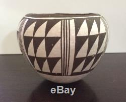 Vintage ACOMA PUEBLO Bowl Pottery Signed by LUCY M. LEWIS