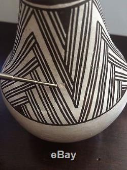 Vintage ACOMA PUEBLO Vase Pottery Signed by LUCY M. LEWIS