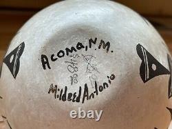 Vintage Acoma NM Pueblo Native American Pottery Jar Signed Mildred Antonio