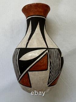 Vintage Acoma Pueblo Pottery Vase Native American Art Signed Joe Vallo