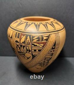Vintage Hopi Pueblo Native American Pottery Seed Jar Pot by Ida Poola Susunkewa