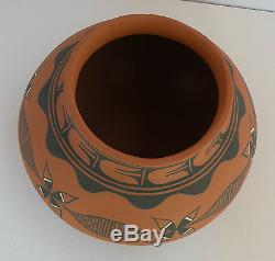 Vintage, Large Santo Domingo Pueblo pot, Native American pottery, signed