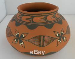 Vintage, Large Santo Domingo Pueblo pot, Native American pottery, signed
